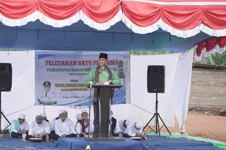 Wabup Farhan Serahkan Bantuan Banjir dan Resmikan Pembangunan Masjid Shiraaturrahman Muara Jekak