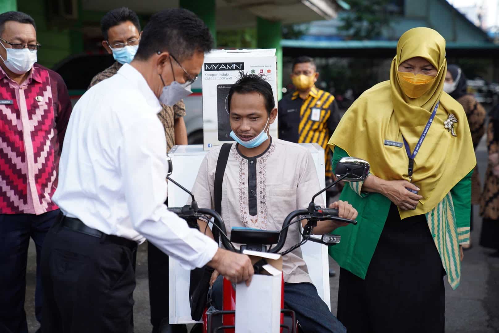 Safari Tak Menyangka Terima Bantuan Motor Listrik