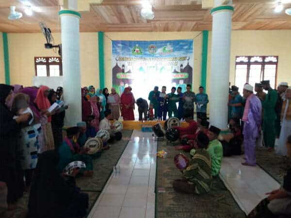 MTAMT Sekadau Gelar Maulid Tradisional di Semaong