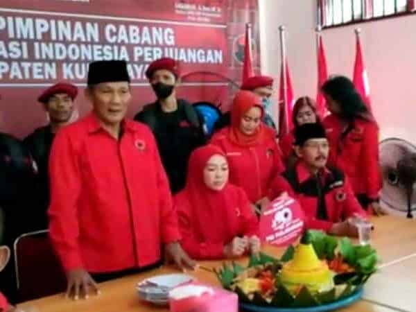HUT ke-49, PDIP Kubu Raya Gelar Vaksinasi Berhadiah Sembako
