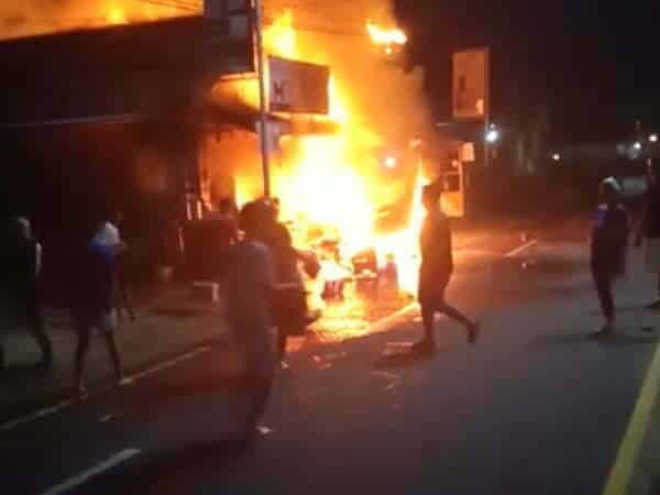 Kios BBM di Lintas Selatan Kapuas Hulu Hangus Dilahap Si Jago Merah