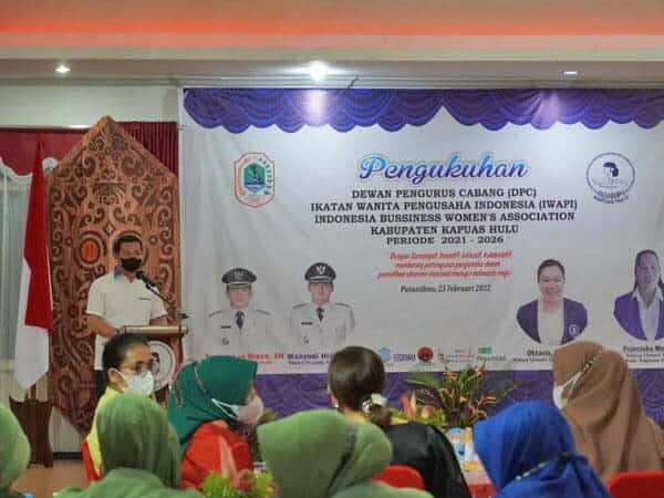 Bupati Fransiskus Diaan Harap IWAPI Bisa Menggerakkan UMKM