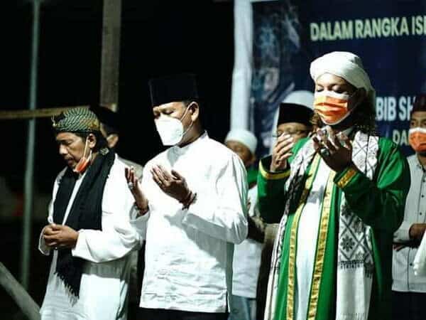 Hadir di Isra Mi’raj dan Dzikir Bersama di Pelang Ketapang, Wabup Farhan: Semoga Membawa Berkah