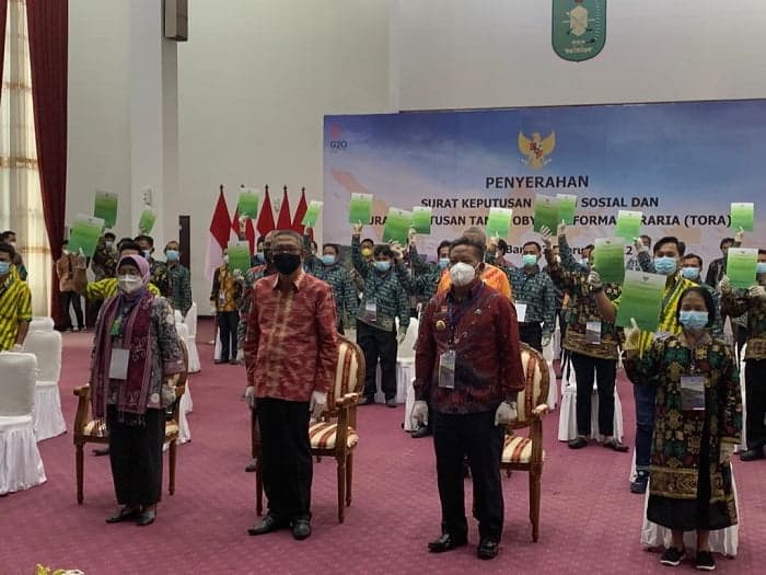 929 KK di Kalbar Terima 17 SK Hutan Sosial dari Pusat, KLHK: untuk Pemulihan Kawasan