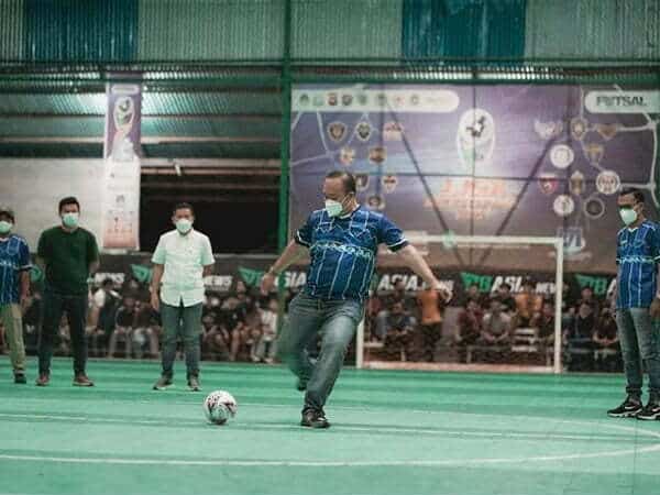 Sekda Alexander Wilyo Tegaskan Komitmen Pemkab Ketapang Bina Olahraga