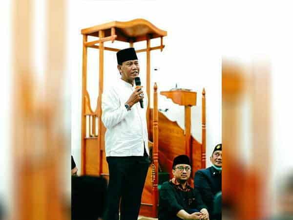 Dampingi Safari Dakwa Ustadz Yusuf Mansur di Ketapang, Wabup Farhan: Semoga Diberikan Ilmu yang Berguna