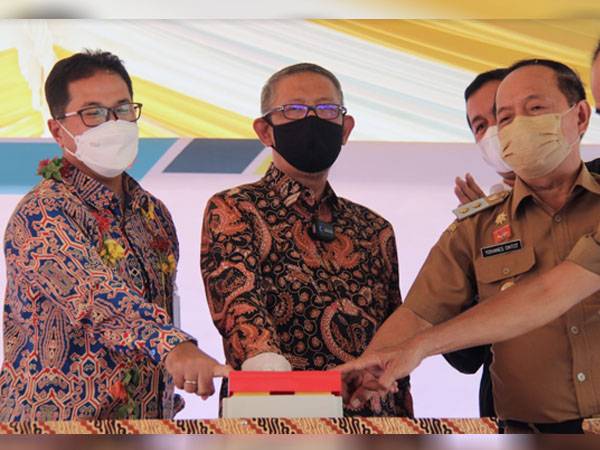 PLN Bangun Jaringan Listrik untuk 82 Desa se-Kalbar Senilai Rp271 Miliar di Tahun 2021