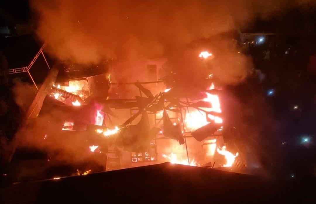 Polres Ketapang Amankan Oknum Anggota Polres Kayong Utara yang Bakar Rumah Orangtuanya Sendiri