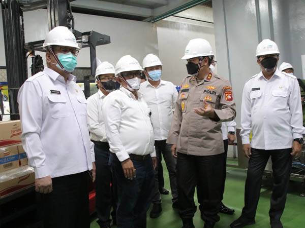 Pastikan Stok Minyak Goreng Aman, Kapolda Kalbar Imbau Warga Tenang dan Tak Panic Buying