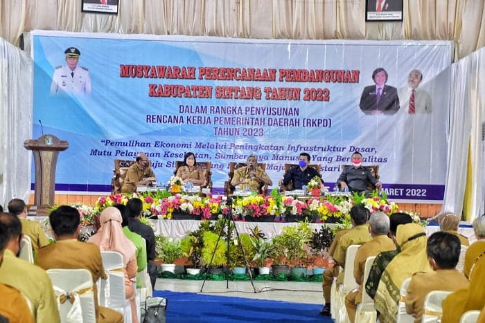 Infrastruktur Dasar Kabupaten Sintang Rusak, Jarot Winarno: Karena Kemampuan Anggaran Kita Menurun