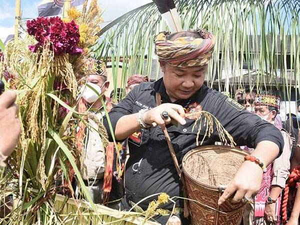 Minta Tradisi Adat Bejujokng Dilestarikan, Sekda Alexander Wilyo Minta Disdikbud Alokasikan Anggaran