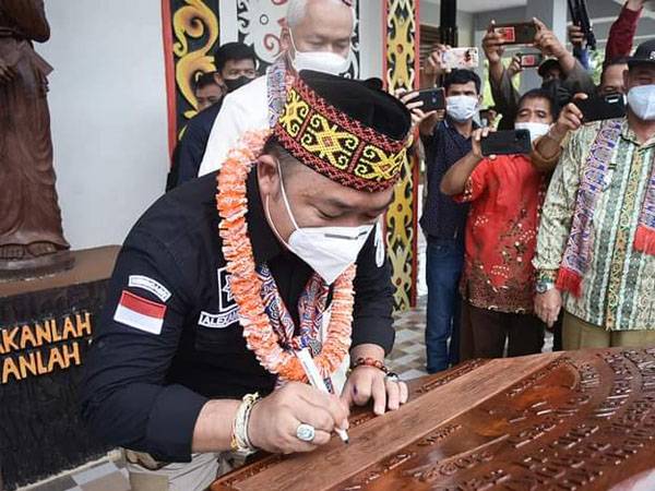 Resmikan Gedung Gereja Santo Yosef Meraban Ketapang, Sekda Alexander Wilyo: Manfaatkan dengan Baik