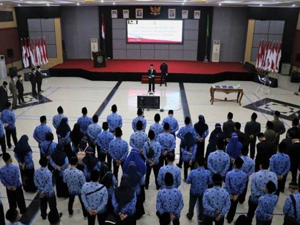 Lantik 96 Pejabat, Sumastro: Berikan Ide dan Pemikiran untuk Wujudkan Singkawang Hebat