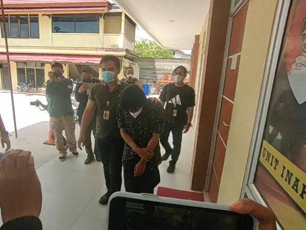 Perusak Kuburan di Pontianak Pernah Bacok Bibi dan Pamannya Hingga Tindak Pidana Lain