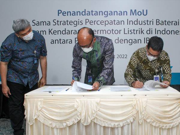 PLN Grup dan IBC Bangun Penyimpanan Listrik Berbasis Baterai Tahun Ini