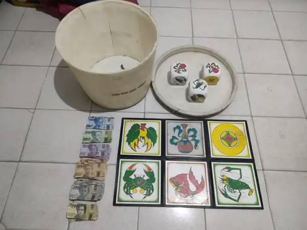 Dua Bandar Kolok-kolok di Sepauk Sintang Ditangkap Polisi, Diamankan Saat Menggelar Lapak