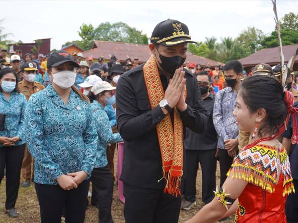 Fransiskus Diaan Targetkan Desa Lebak Najah Jadi Kampung KB Terbaik Nasional
