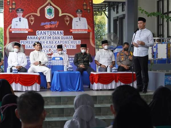 Fransiskus Diaan dan Wahyudi Hidayat Santuni Anak Yatim Piatu dan Kaum Dhuafa Jelang Idulfitri