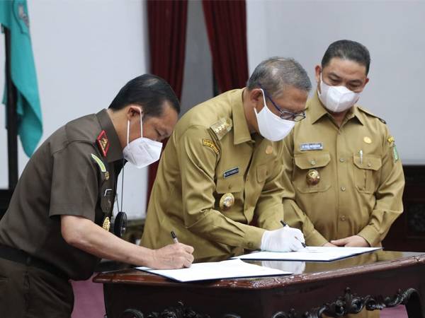 Pemprov dan Kejati Kalbar Jalin Kerjasama Penanganan Hukum