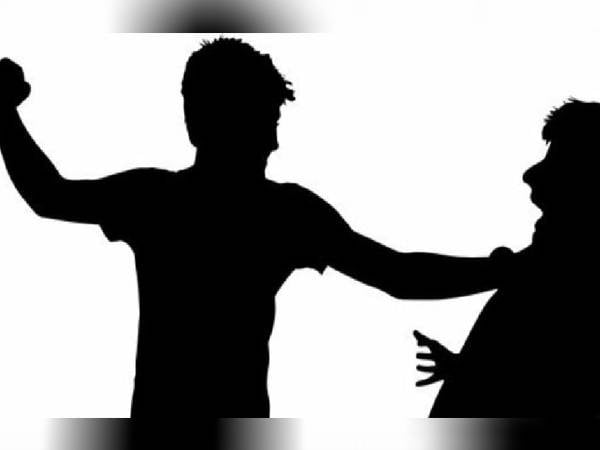 Diduga Aniaya Warga Desa, Adik Bupati Mempawah Dipolisikan