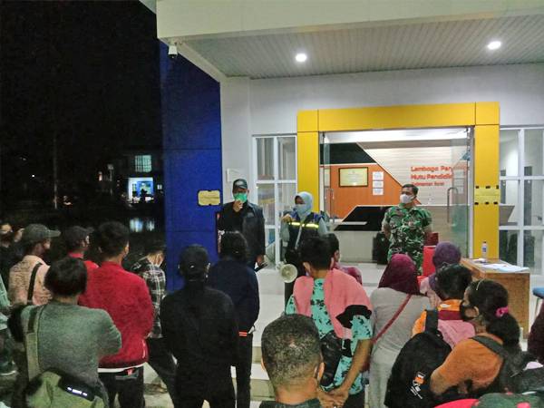 Kadiskes Kalbar Tinjau Tempat Karantina Pekerja Migran Indonesia