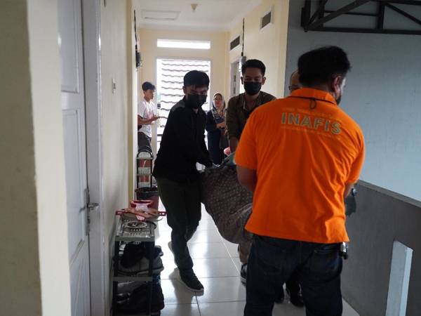 Pemuda 21 Tahun Asal Sanggau Ditemukan Tewas Gantung Diri di Kamar Kos, Diduga Karena Depresi