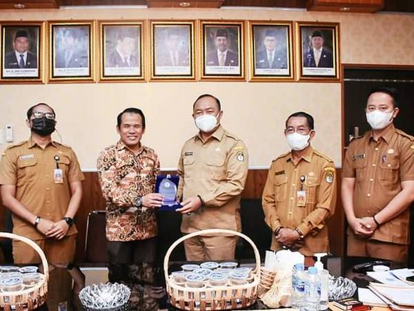 Politeknik Negeri Pontianak Jajaki Kerjasama dengan Pemkab Ketapang, Sekda Alexander Wilyo: Akan Kami Pelajari