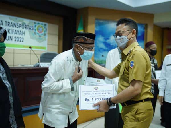 Jadi Petugas Fardhu Kifayah Sejak 1980, Syahman Ambo’lofe Bersyukur dapat Bantuan Dana dari Pemkot Pontianak
