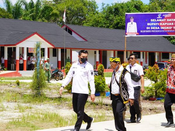 Fransiskus Diaan Ucap Syukur SDN 05 Ekok Tambai Dibangun Megah