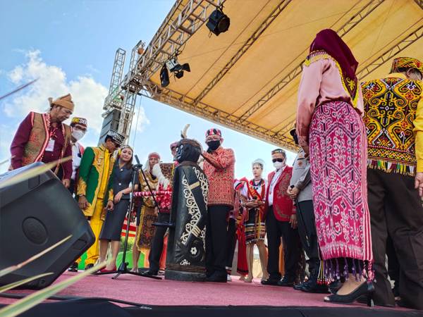 Buka Pekan Gawai Dayak XXXVI, Sutarmidji: Event Budaya Harus Dilaksanakan Secara Kontinyu