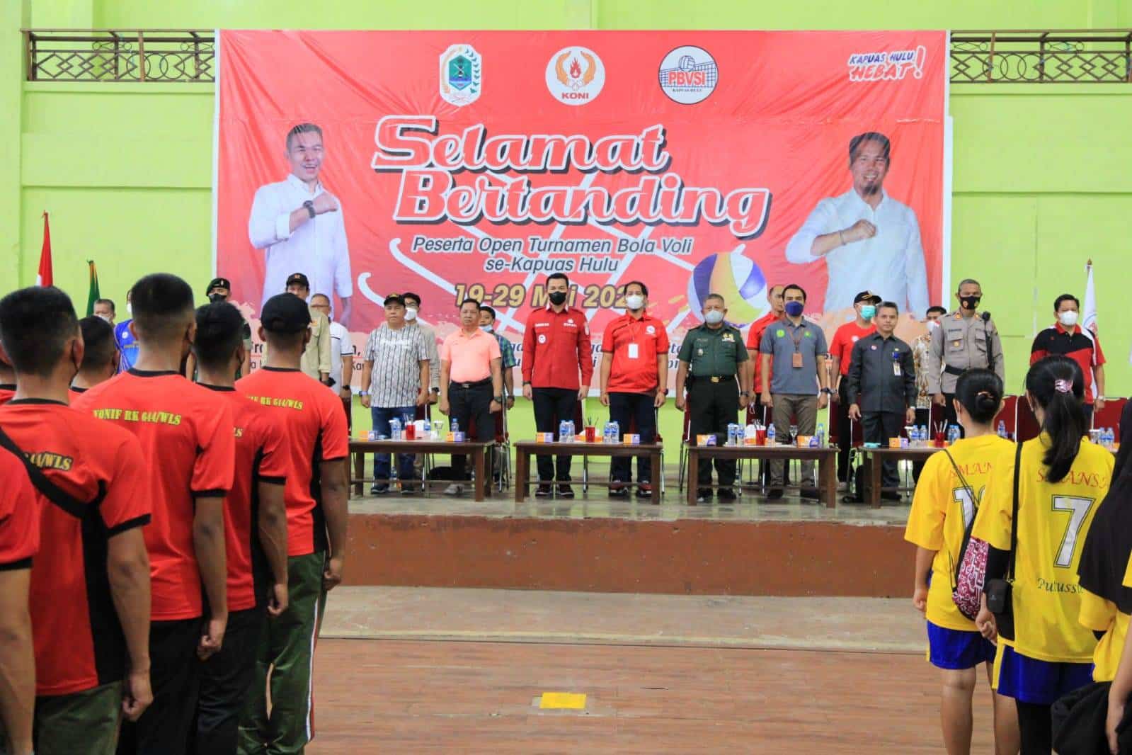 Bupati Fransiskus Diaan Harap Turnamen Voli PBVSI Kapuas Hulu Mampu Cetak Atlet Berprestasi