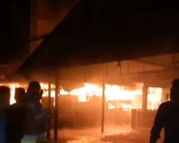 Heboh, Toko Telur di Sungai Raya Dilahap Si Jago Merah