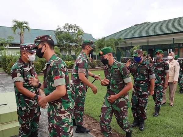 Kodim 1203 Ketapang Rangkai Apel Pengecekan dengan Halal Bihalal