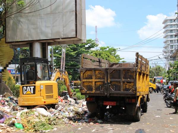 Volume Sampah di Pontianak Melonjak 50 persen di Hari Lebaran