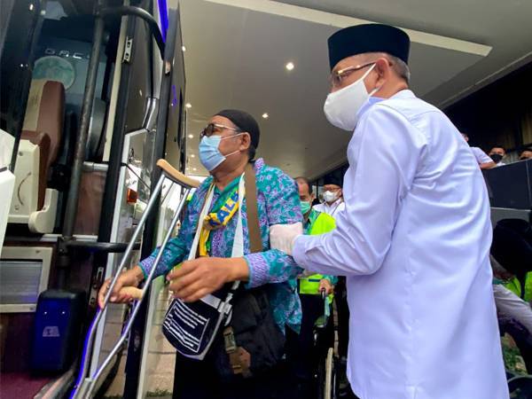 444 Calon Jamaah Haji Kalbar Berangkat Menuju Embarkasi Batam Hari Ini…