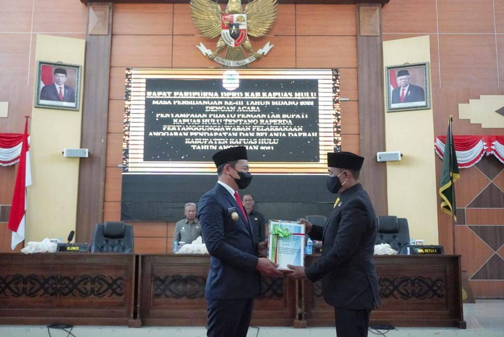 Fransiskus Diaan Sampaikan Pidato Pengantar Raperda Pertanggungjawaban APBD Kapuas Hulu 2021