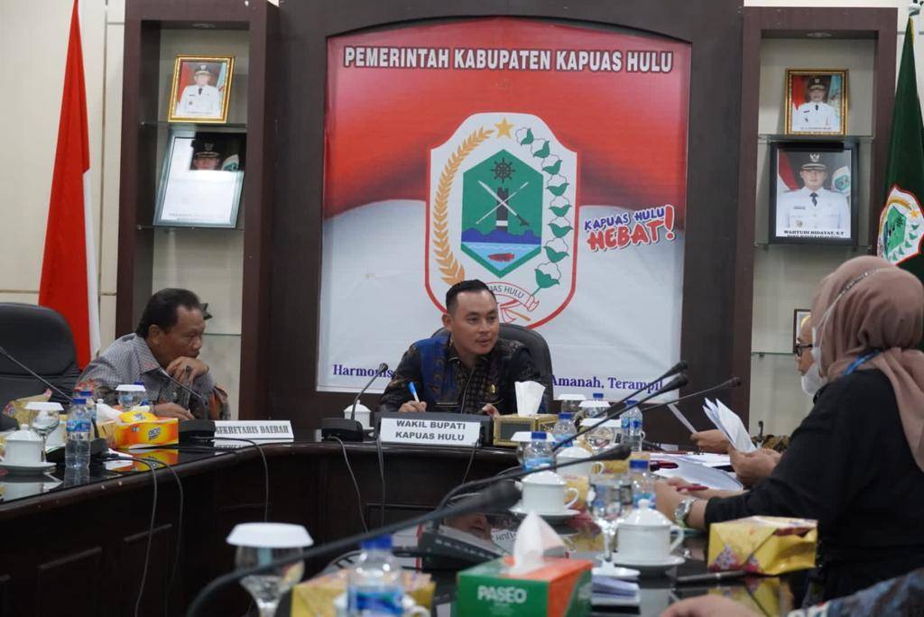 Wabup Kapuas Hulu Pimpin Rakor Persiapan Keberangkatan Calon Jemaah Haji ke Tanah Suci