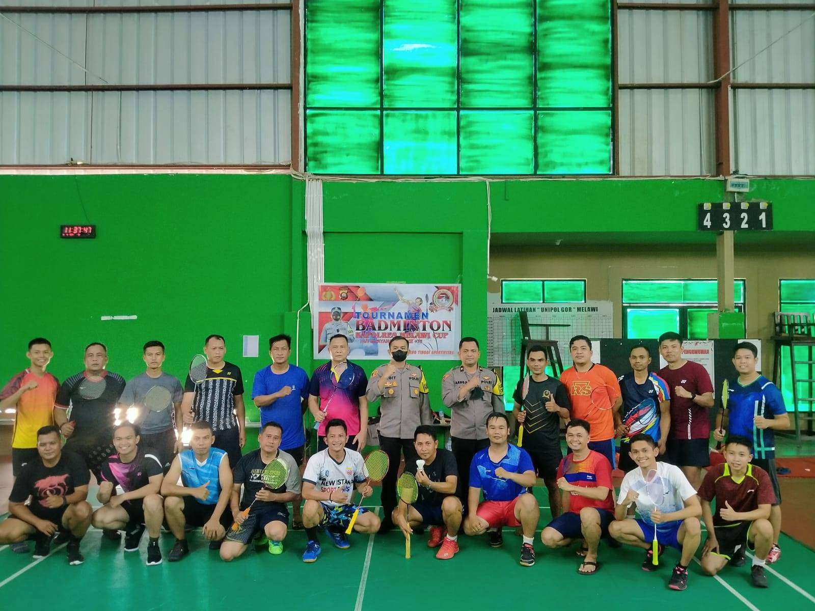 Meriahkan HUT Bhayangkara ke-76, Polres Melawi Gelar Pertandingan Badminton