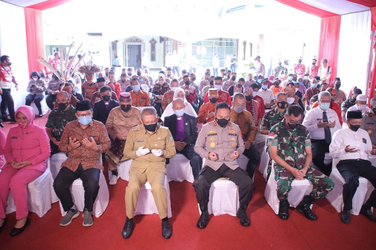 Sambut Hari Bhayangkara ke-76, Polda Kalbar Gelar Bakti Sosial dan Bakti Religi Secara Serentak