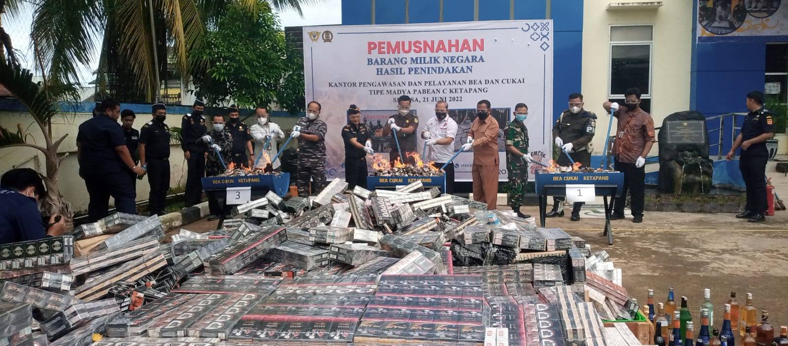 Bea Cukai Ketapang Musnahkan Barang Ilegal Senilai Rp 1 Miliar Lebih