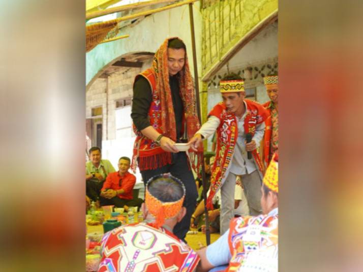 Hadiri Gawai Sandau Ari, Fransiskus Diaan: Jaga dan Lestarikan Adat Istiadat Kita