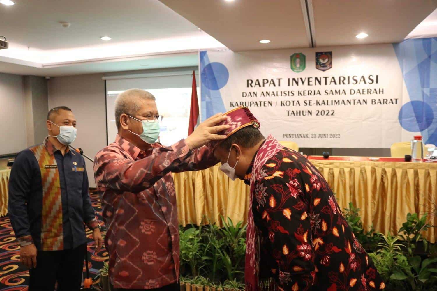 Sekda Harisson Buka Rapat Inventarisasi dan Analisis Kerjasama Daerah se-Kalbar