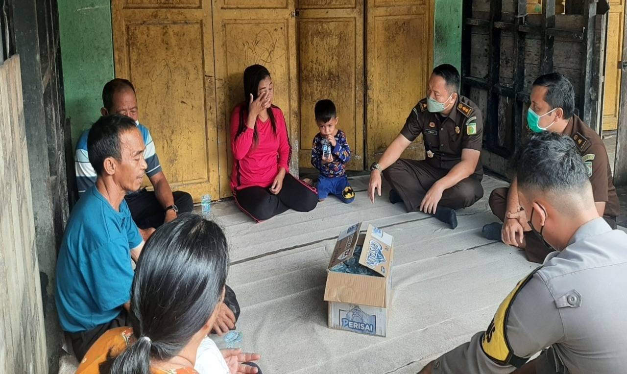 Melalui Keadilan Restoratif, Kejari Kapuas Hulu Hentikan Penuntutan Kasus KDRT