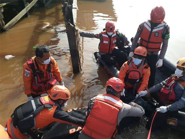 Tiga Hari Pencarian, Korban Laka Air di Sungai Raya Akhirnya Ditemukan