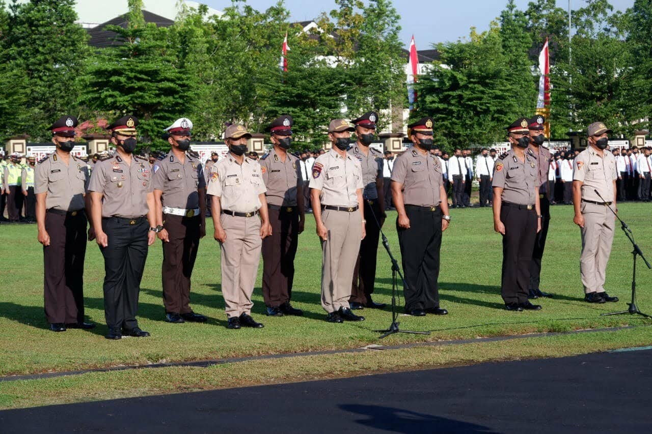 Di Hari Bhayangkara ke-76, 162 Personel Polda Kalbar Naik Pangkat 