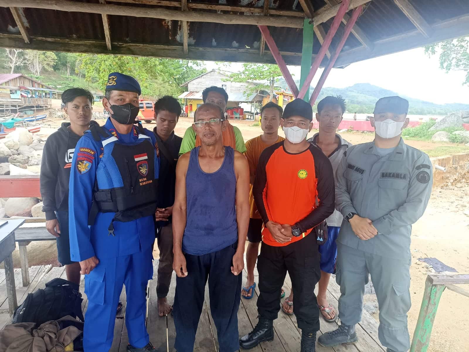 Dihantam Ombak, Kapal Tugboat BIL 7 Karam di Kepulauan Bengkayang