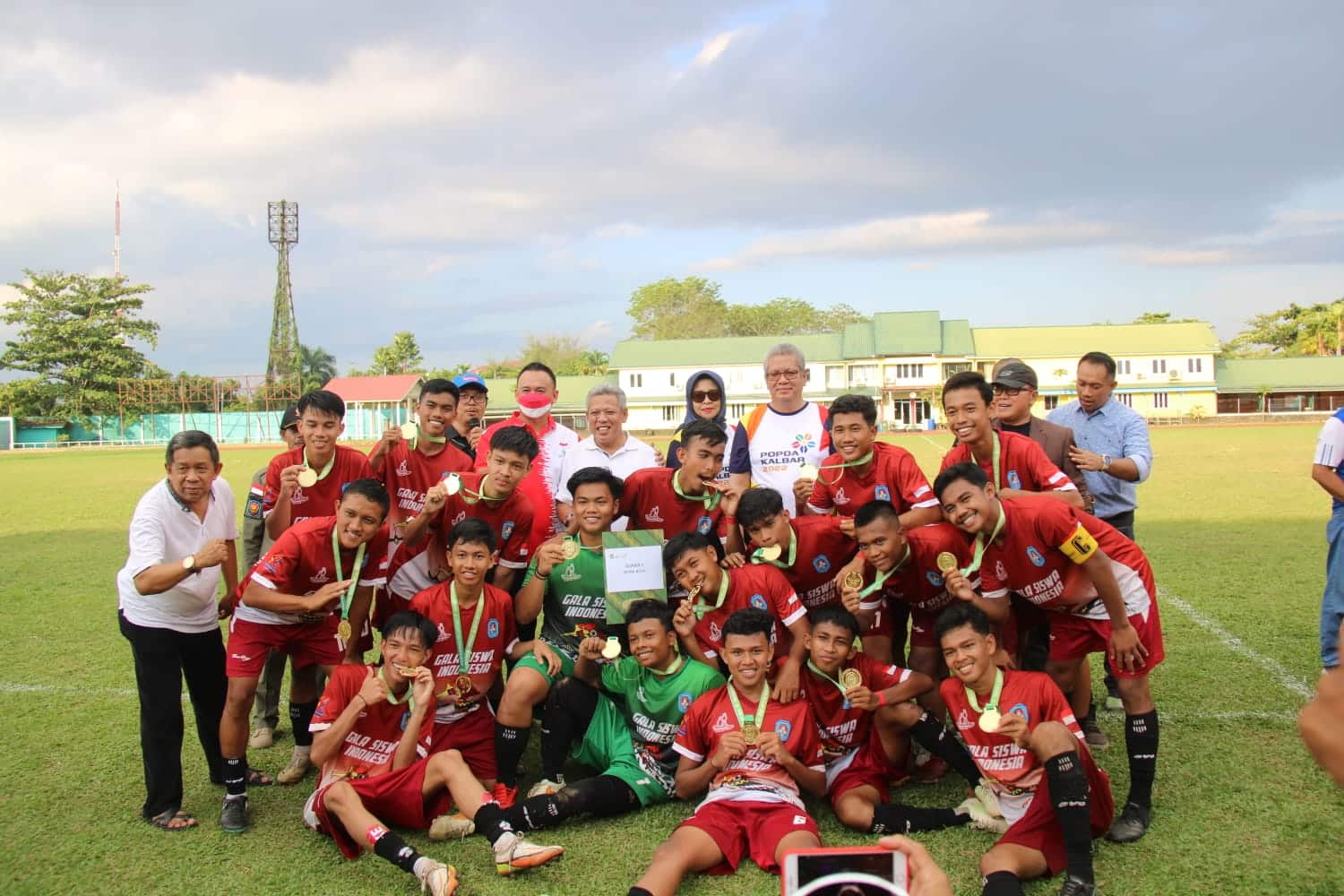 Selamat! Tim Sepak Bola Kubu Raya Juara Popda 2022