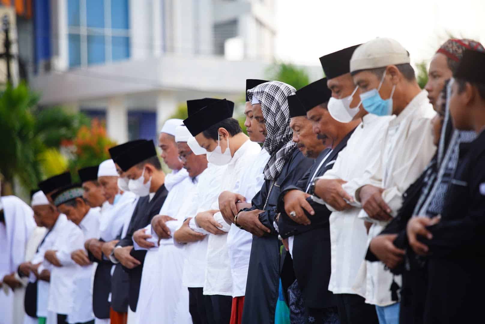 Ribuan Jamaah Shalat Idul Adha Padati Lapangan Jalan Rahadi Usman