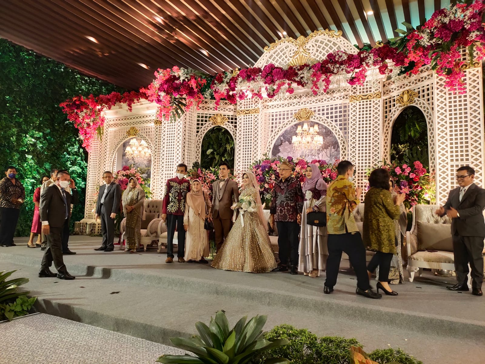 Resepsi Pernikahan Putri Kedua Sutarmidji Berlangsung Meriah