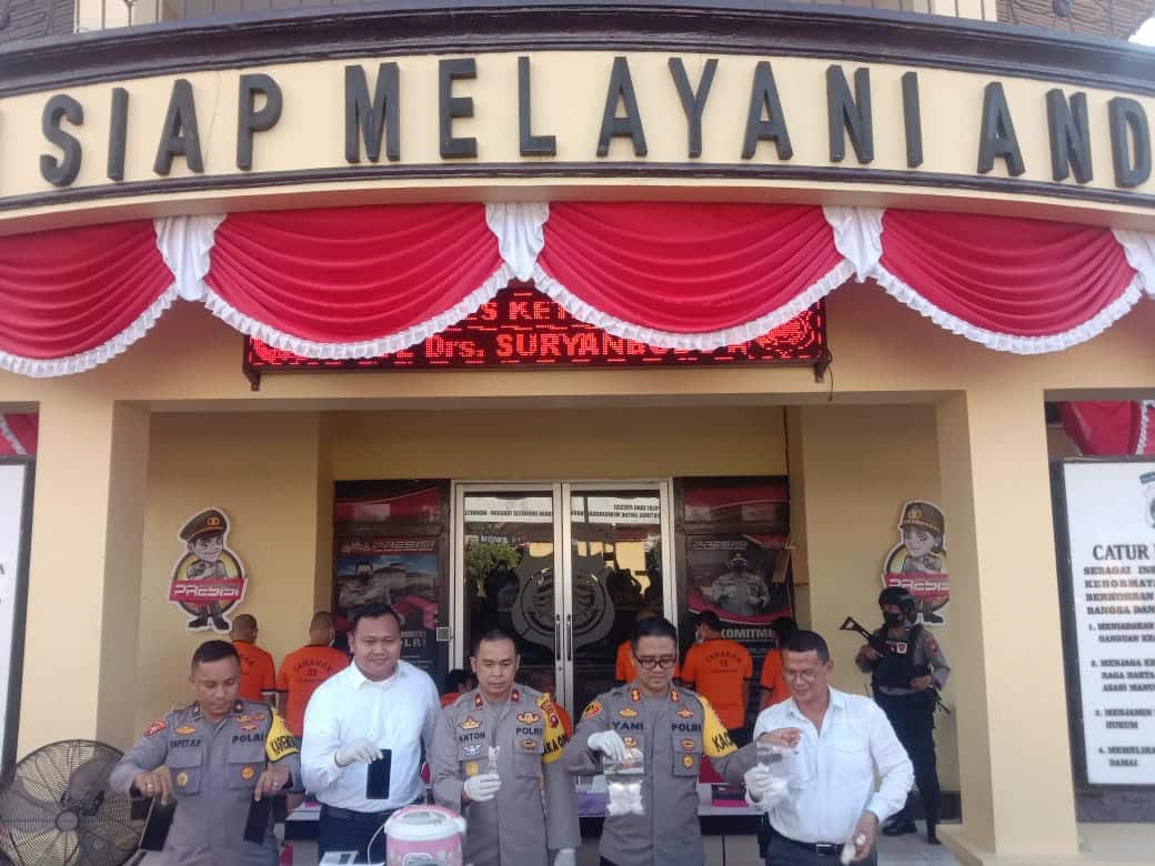 Polres Ketapang Rilis Pengungkapan Berbagai Kasus Selama Juli 2022